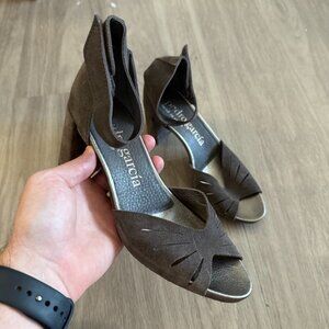 Pedro Garcia Brown Suede Ankle Strap Block Heel Sandals Size 39 (US 9)